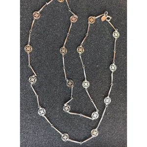 Avon 1979 Vintage Flower Lace Necklace Costume Jewelry Silver Necklace